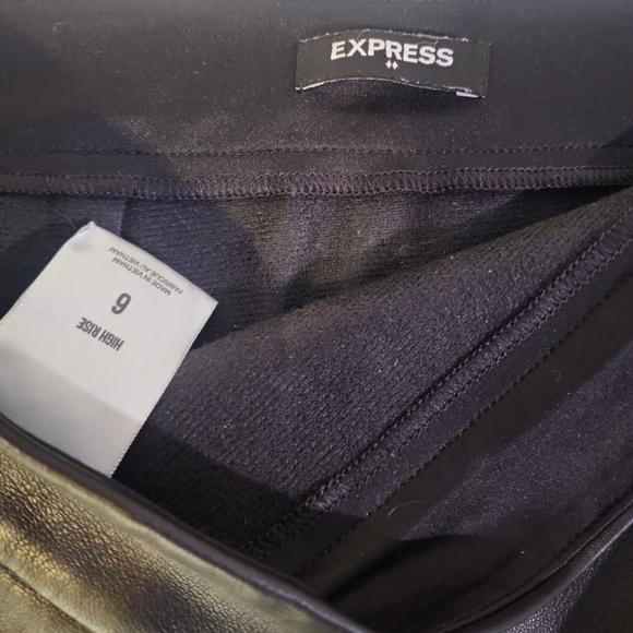 Express Faux Leather Wrap Mini Skirt size 6 - Picture 10 of 10